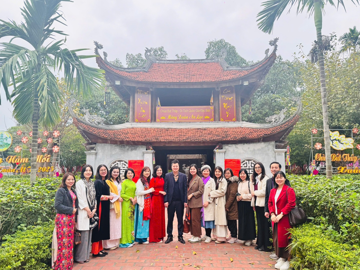 z7564819623579 ff4ff06770984a099f2614c3cc0135dd